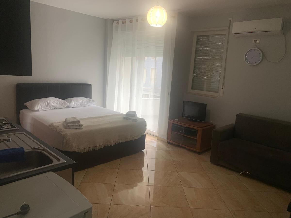 Kokomani Apartamento Durrës Exterior foto